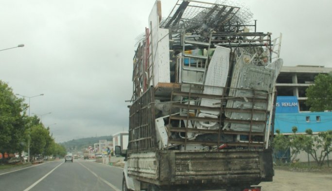 Trafikte tehlikeli yolculuk