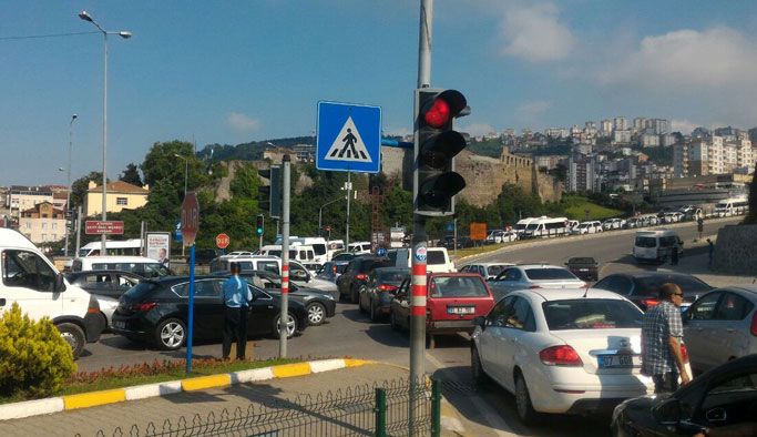 Trabzon trafiğinde Bayram yoğunluğu