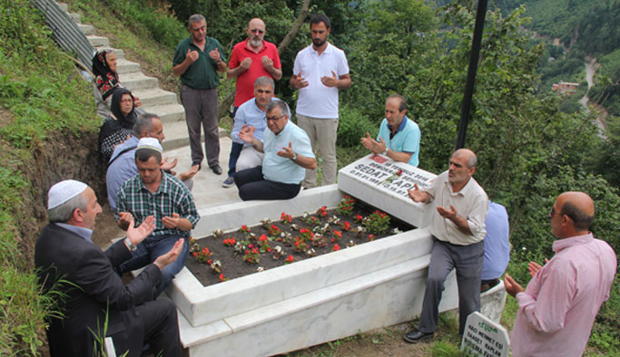 Trabzon'da CHP şehitleri andı