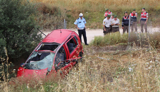 Trabzon'a gelirken şarampole yuvarlandı: 2 ölü 4 yaralı