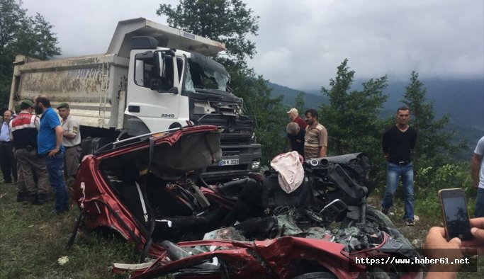 Artvin, feci kazada ölenlere ağlıyor