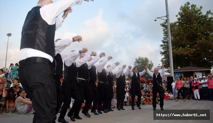 Batı Karadenizliler horonla coştu