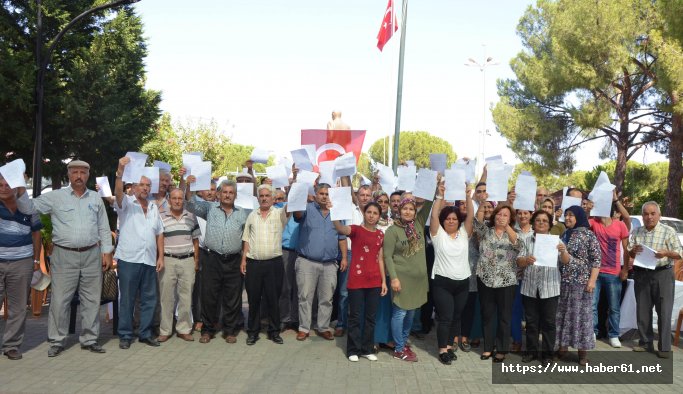 MHP'de istifalar sürüyor