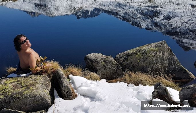 Dağcının Rize buzulunda antrenman keyfi