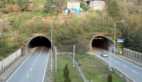 Rize'de yol çalışması: Karayolları uyardı