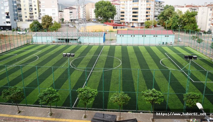 Tekkeköy’e 8 yeni halı saha müjdesi