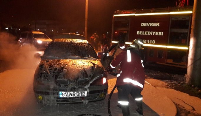 Zonguldak’ta Seyir halindeki araç alev alev yandı