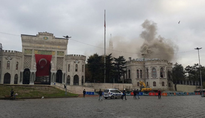 İstanbul Üniversitesi'ndeki yangın