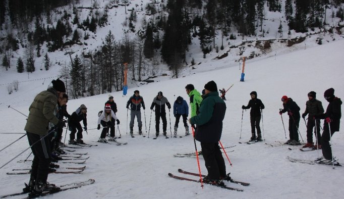 Artvin'de kayak sezonu açıldı