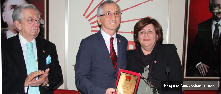 CHP'de Güngör başkanlığı Uzun'a devretti