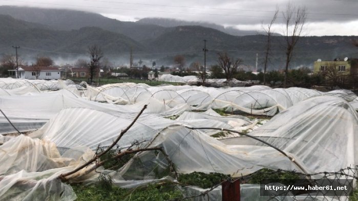 Antalya'da fırtına yıktı- geçti, altgeçitler suyla doldu