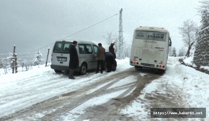 Artvin’de ulaşıma kar engeli