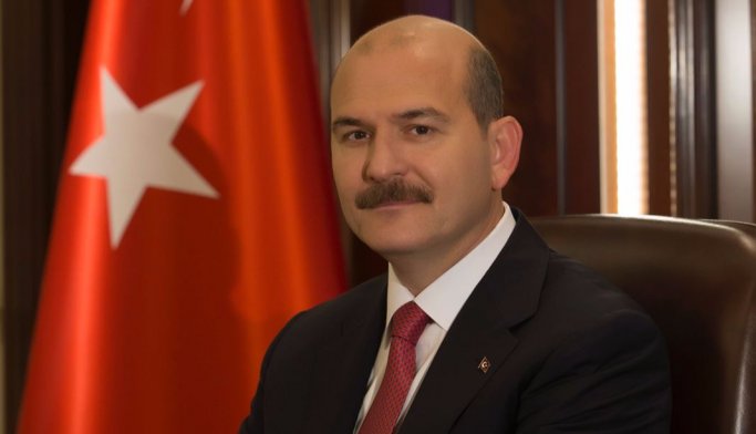 Bakan Soylu'dan 8 Mart mesajı: Önce kadınlar ve çocuklar