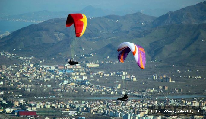 Ordu'da yamaç paraşütü yasağına milletvekilleri müdahale ediyor 