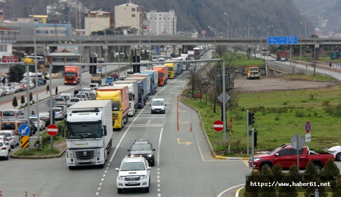 Sarp Sınır Kapısı'nda yine TIR kuyruğu