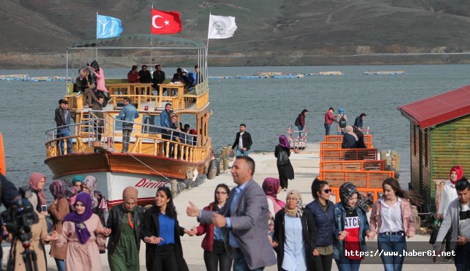 Bayburt'ta bin 700 rakımda tekne turu 