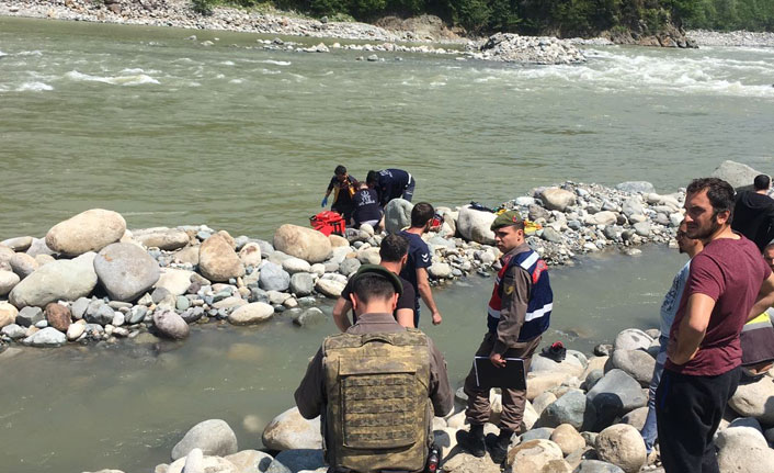 Rize'de rafting yapan turist öldü