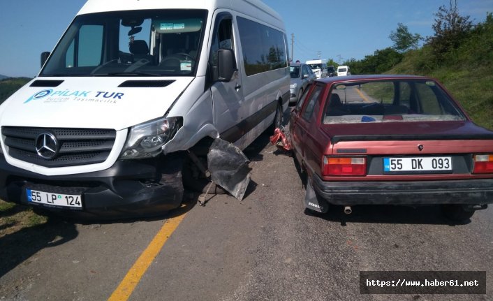 Samsun'da trafik kazası! minibüs ile otomobil çarpıştı: 6 yaralı . 22 Mayıs 2018