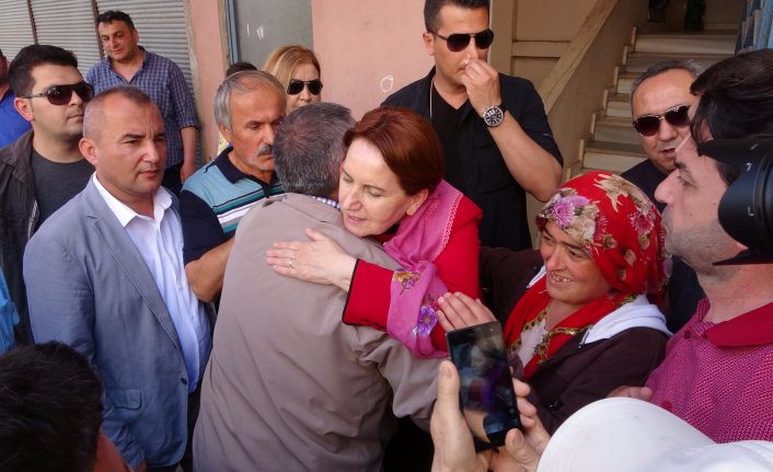 Meral Akşener şehit ailesini ziyaret etti