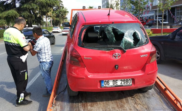 Samsun'da otomobil yayalara çarptı: 2 yaralı 