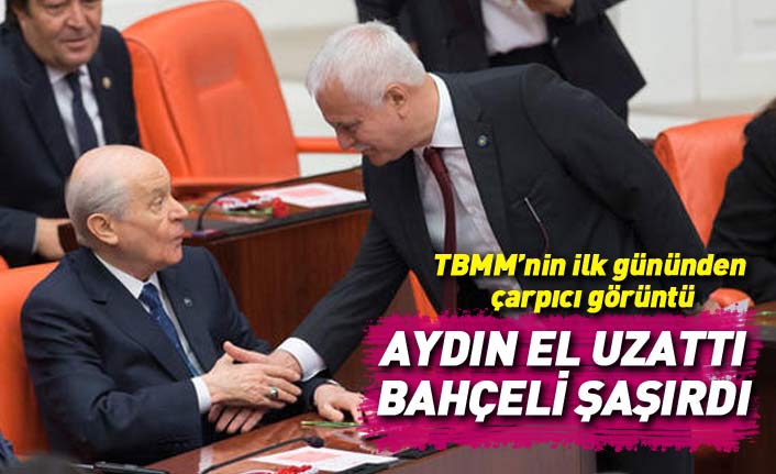 Mecliste ilginç görüntü... Koray Aydın ve Devlet Bahçeli yan yana