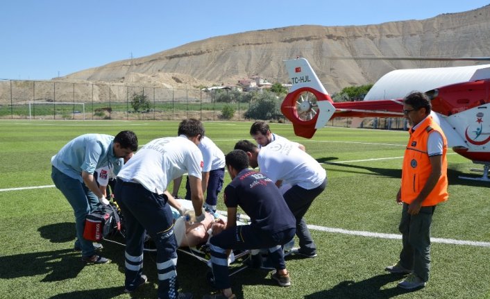 Kalp krizi geçirdi imdadına helikopter ambulans yetişti