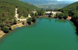 Orta Karadeniz'in "Uzungöl"ü ilgi görüyor