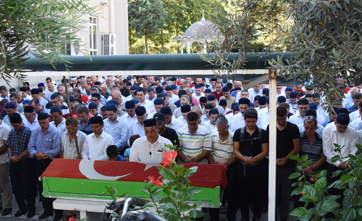 Yurtta merdivenden düşüp öldü, doğum gününde toprağa verildi