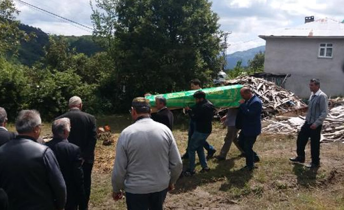 Kemikleri aynı tabutta geldi, farklı mezarlara gömüldü