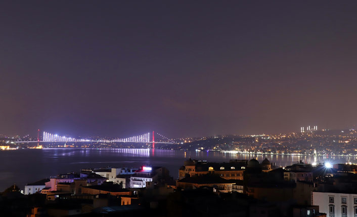 Çamlıca Camii aydınlandı