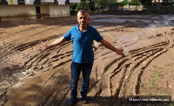 Sel suları çekildi, Of balçıkla kaplandı