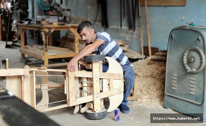 Yarışmalara katıldığı arabaları kendi yapıyor