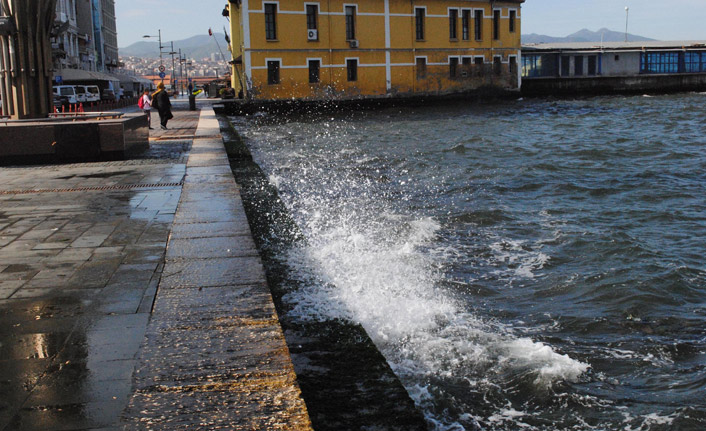 İzmir'e fıntına uyarısı