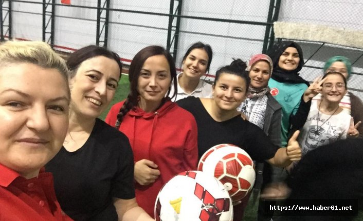 Kadınların futbol mücadelesi nefes kesti