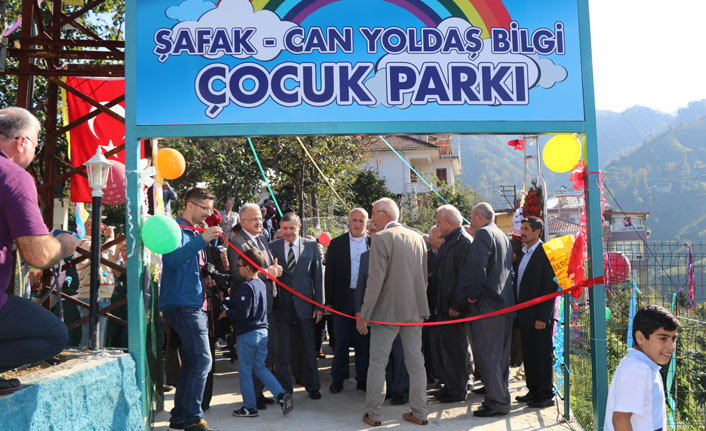 İki ayrı kazada ölen baba oğulun adı parkta yaşayacak