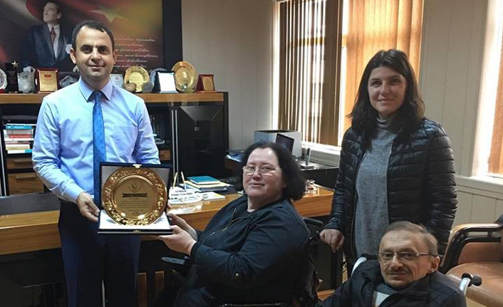 KOFD'den Görele Kaymakamı'na plaket