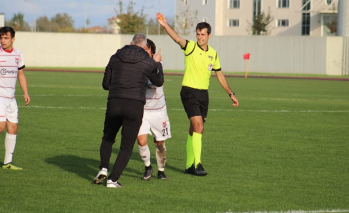 Bafra'da Amatör Lig karşılaşmasında kavga