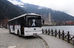 Yolcu otobüsünü canlı yayın aracına dönüştürdü Trabzon'a geldi