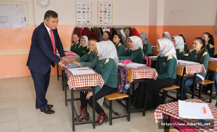 Kız öğrenciler yeniden okul hayatına kazandırıldı