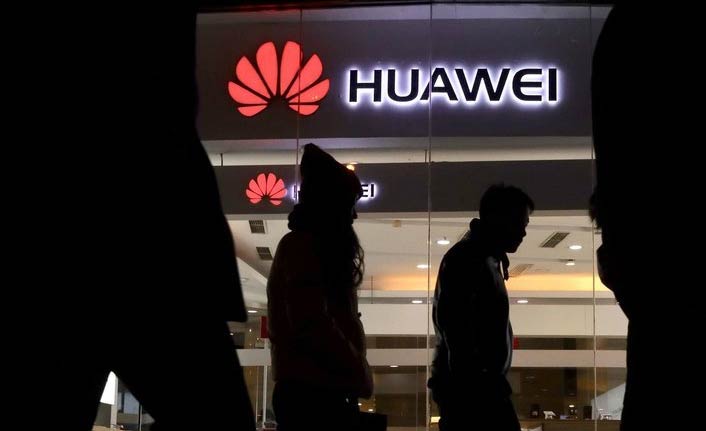 “Huawei” krizi büyüyor