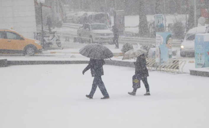 Ordu’nun 6 ilçesinde eğitime kar engeli