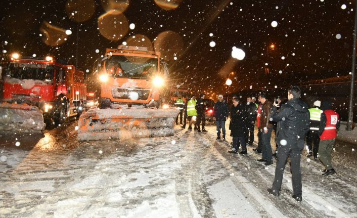 Vali Kaymak'tan Samsun-Ankara yolunda kar denetimi