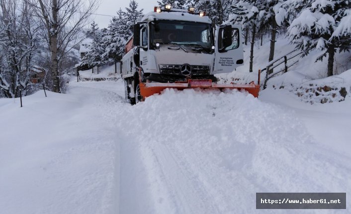 Gümüşhane’de köy yollarının yüzde 73’ü 12 saatte açıldı