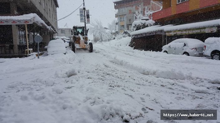 Rize’de 112 köy yolu ulaşıma kapandı