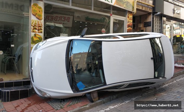 Kaldırıma çıkan otomobilden kaçarken yaralandı