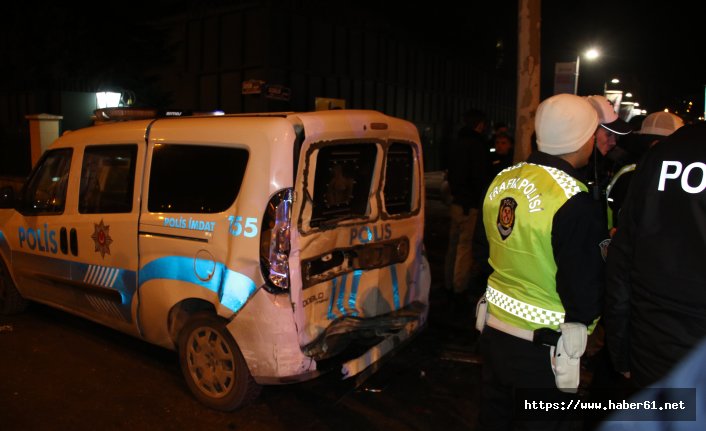 Takla atıp polis araçlarına çarptı