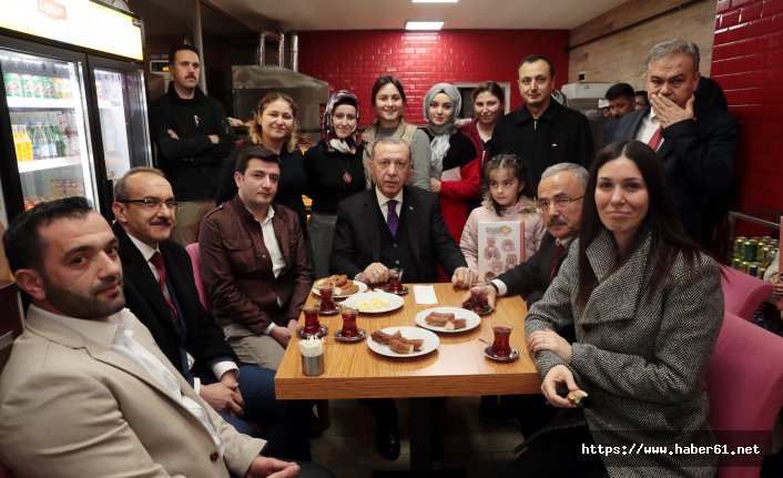 Cumhurbaşkanı Erdoğan ile çay simit sohbeti