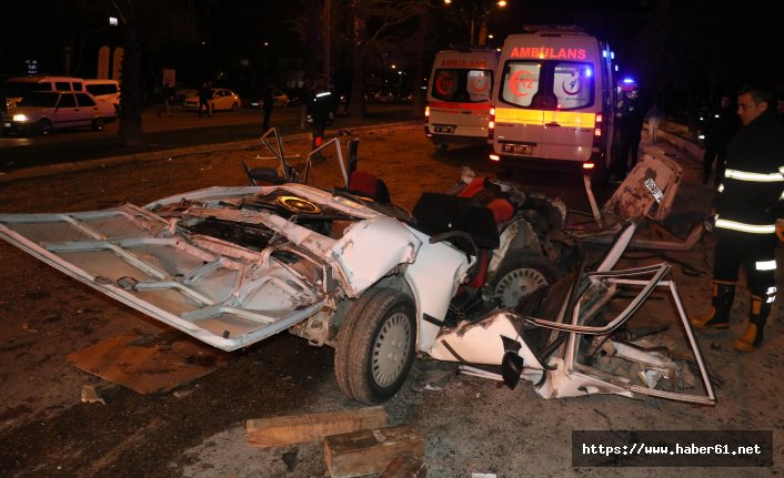 Lüks otomobiliyle dehşet saçtı: 2 ölü 3 yaralı 