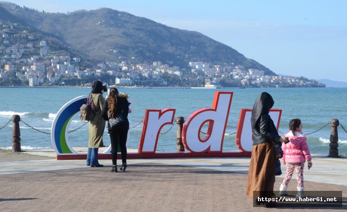 Güneşi gören Ordulular sahile akın etti