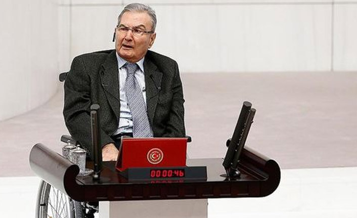 Deniz Baykal bugün milletvekili yeminini yaptı